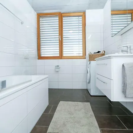 Gartenwohnung In Praemierter Wohnanlage Lägenhet